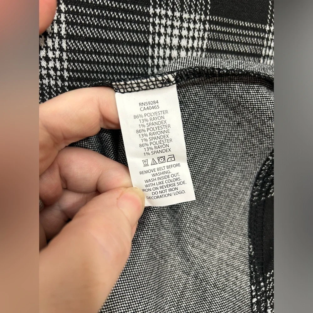 New! The Childrens Place Plaid Jacquard Stretch Knit Belted Dress Size 14 - Picture 7 of 10